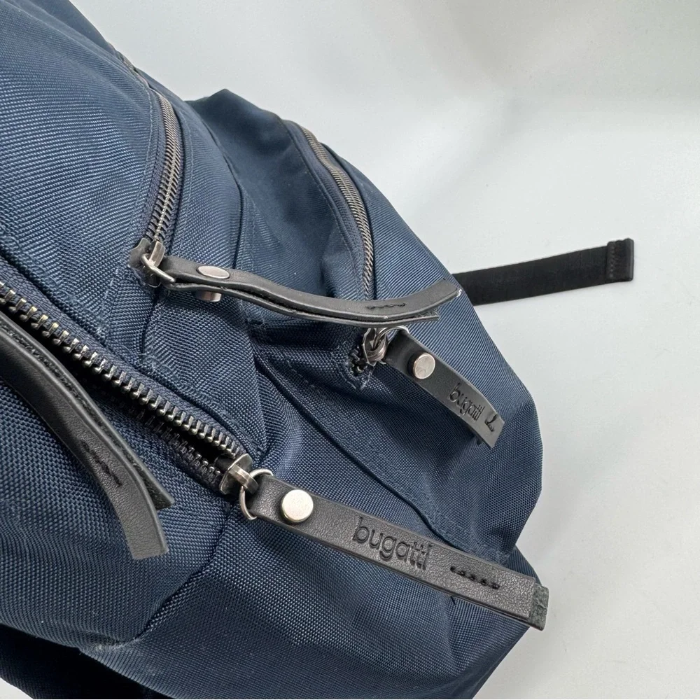 Bugatti men navy
